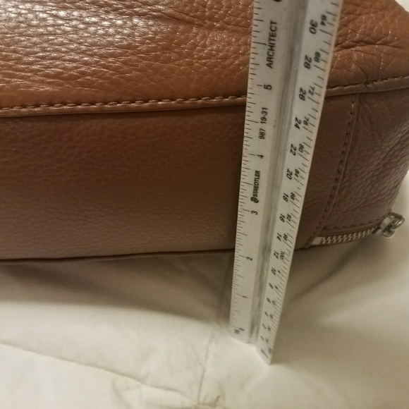 Authentic Tan Michael Kors Hobo Handbag - Picture 7 of 8